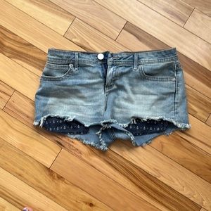 Demin shorts with dark blue anchor pattern pockets